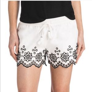 Vineyard Vines Scallop Hem Pull-On Shorts